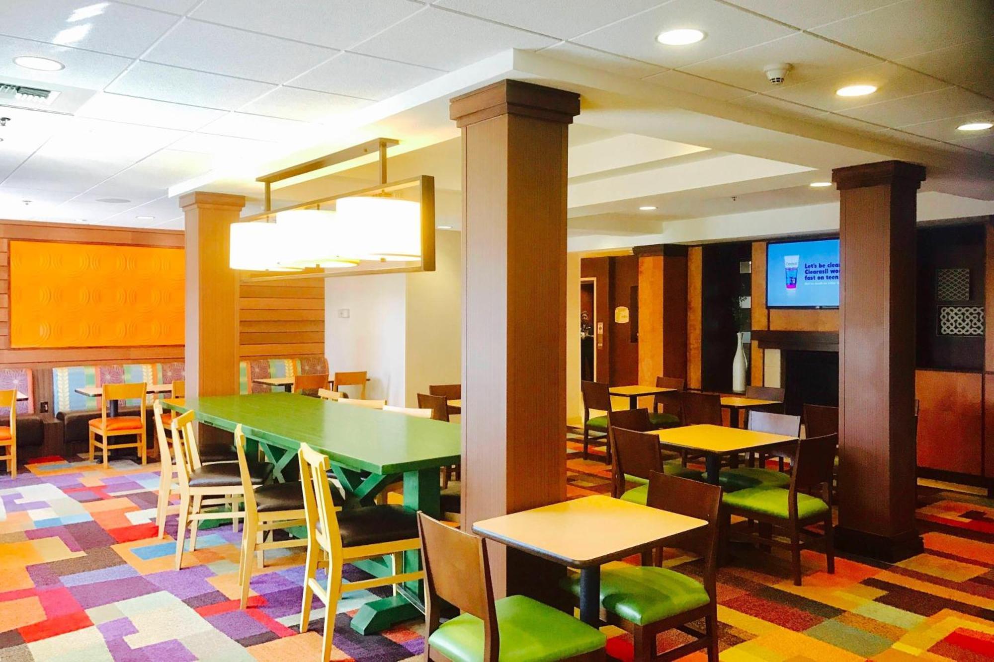 Fairfield Inn And Suites Sacramento Airport Natomas Exterior photo